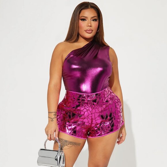 Glossed Up Booty Short - Fuchsia - Picture 4 of 4